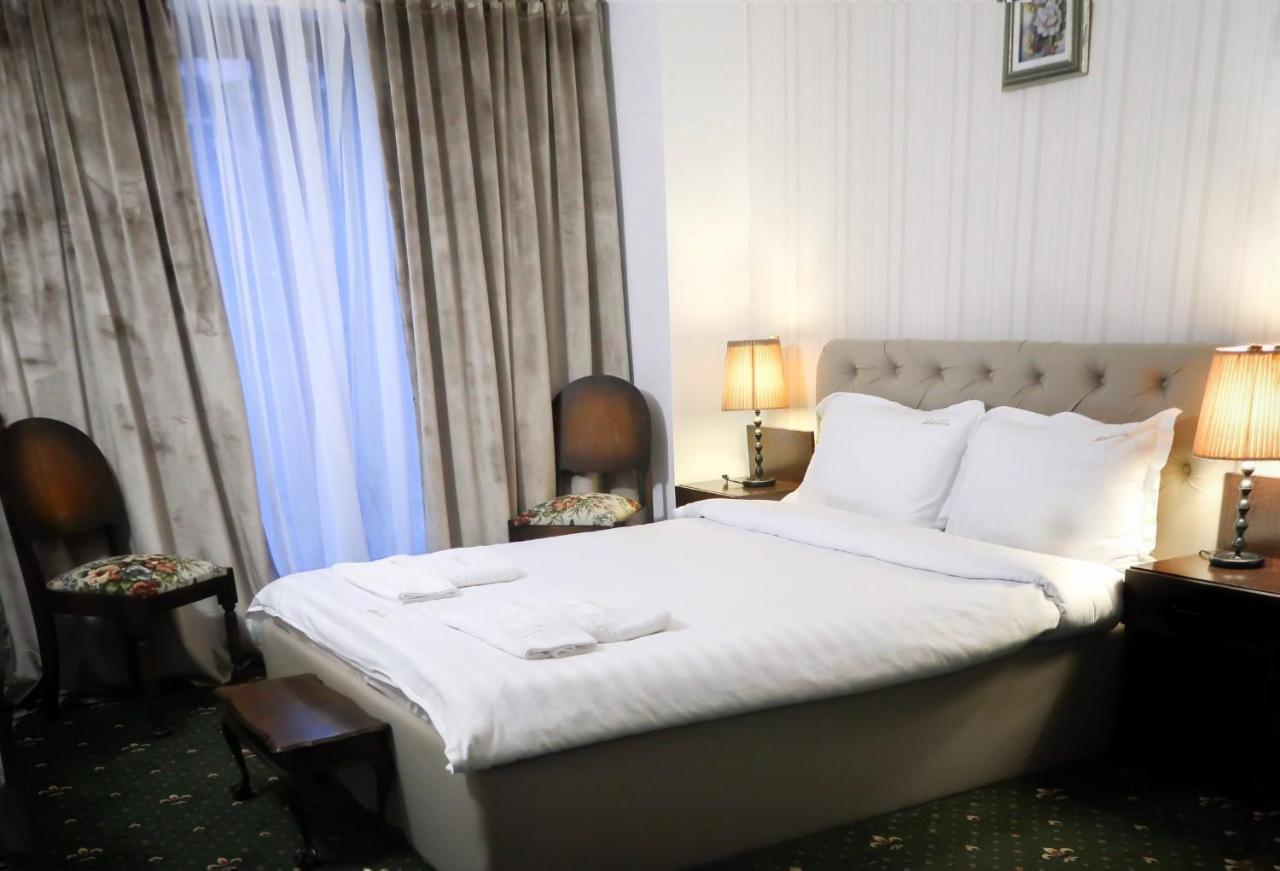 Hotel Art Montana Predeal Exterior foto